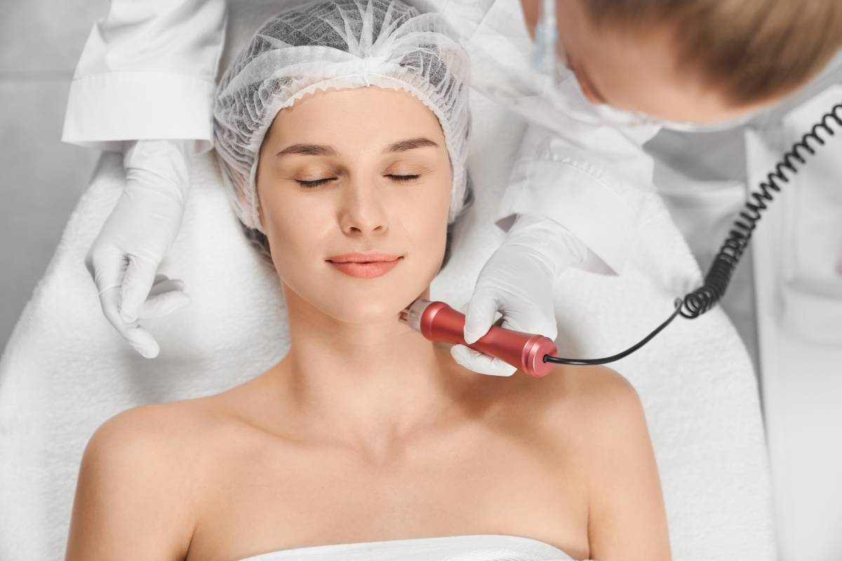 RF Microneedling vs. Traditional Microneedling