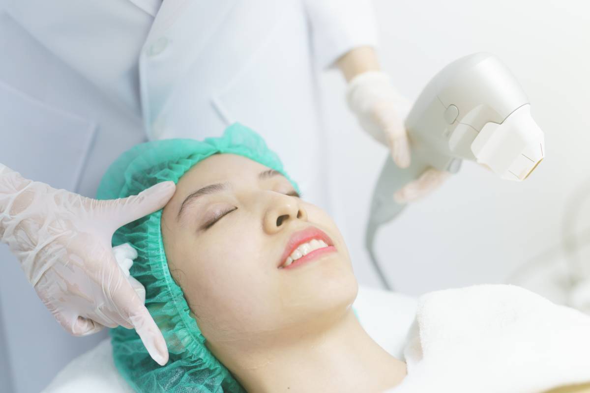 Expectations from a HIFU Session: A Step-by-Step Guide to a Non-Surgical Facelift